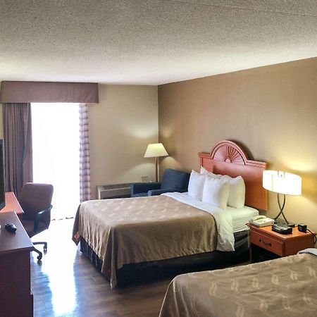 Quality Inn Near Joint Base Andrews-Washington Area Кэмп Спрингс Экстерьер фото