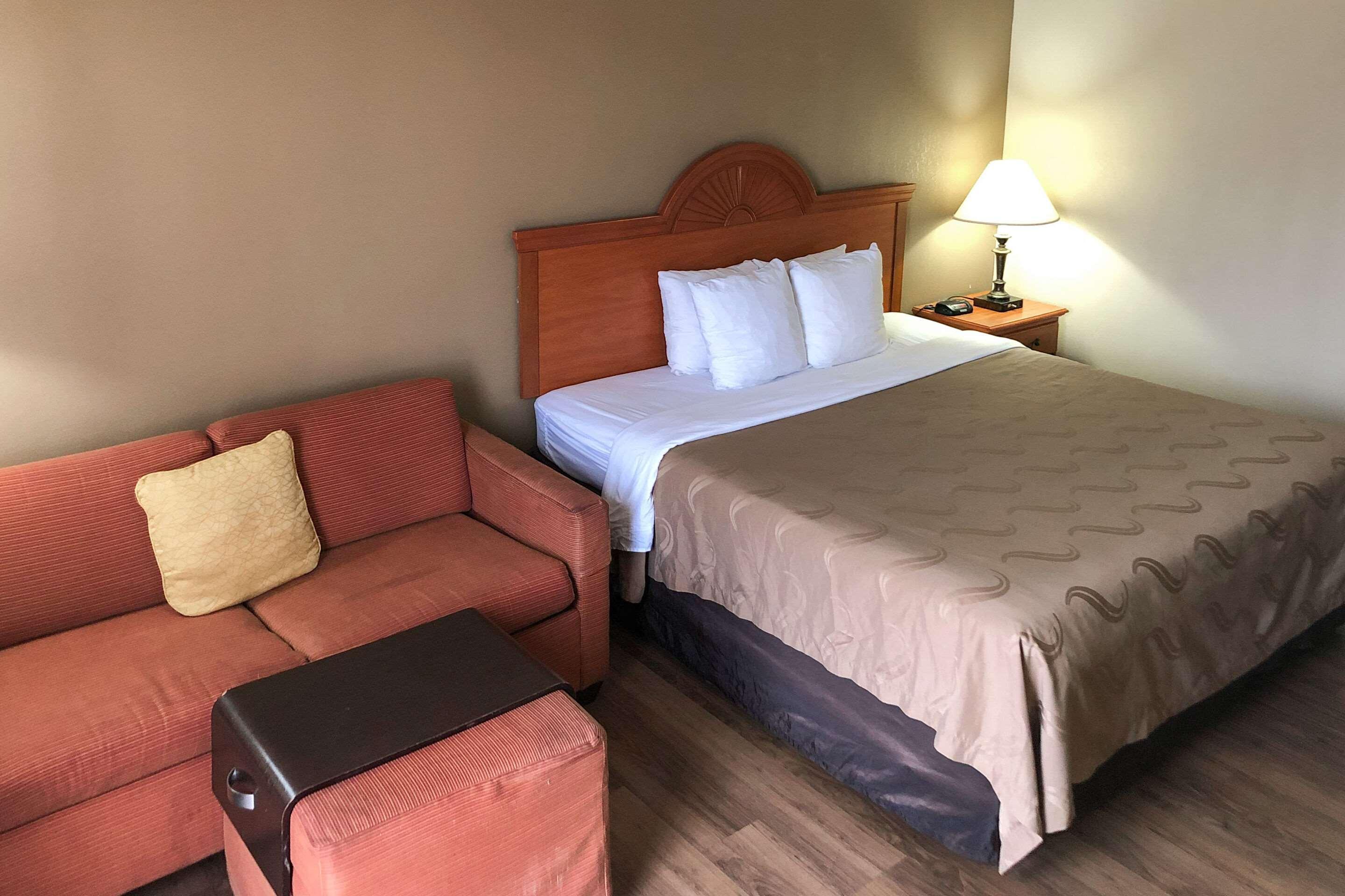 Quality Inn Near Joint Base Andrews-Washington Area Кэмп Спрингс Экстерьер фото
