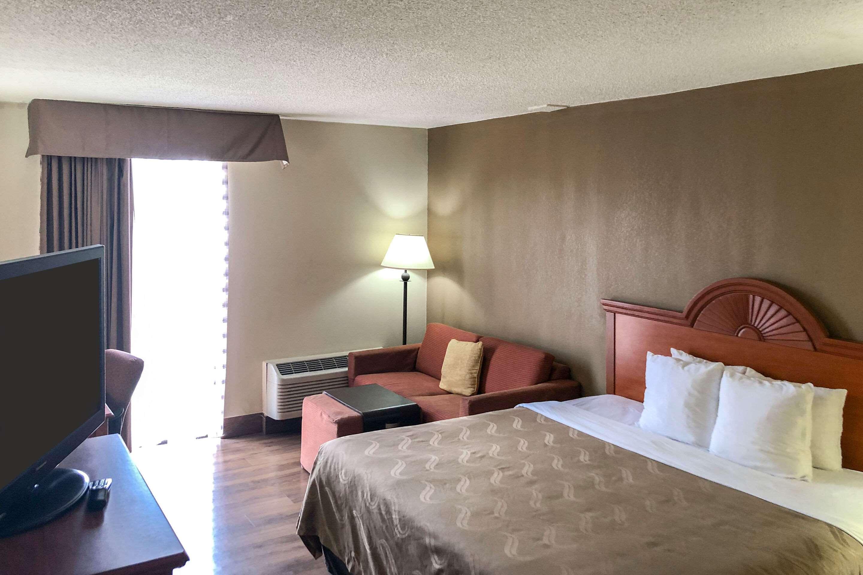 Quality Inn Near Joint Base Andrews-Washington Area Кэмп Спрингс Экстерьер фото
