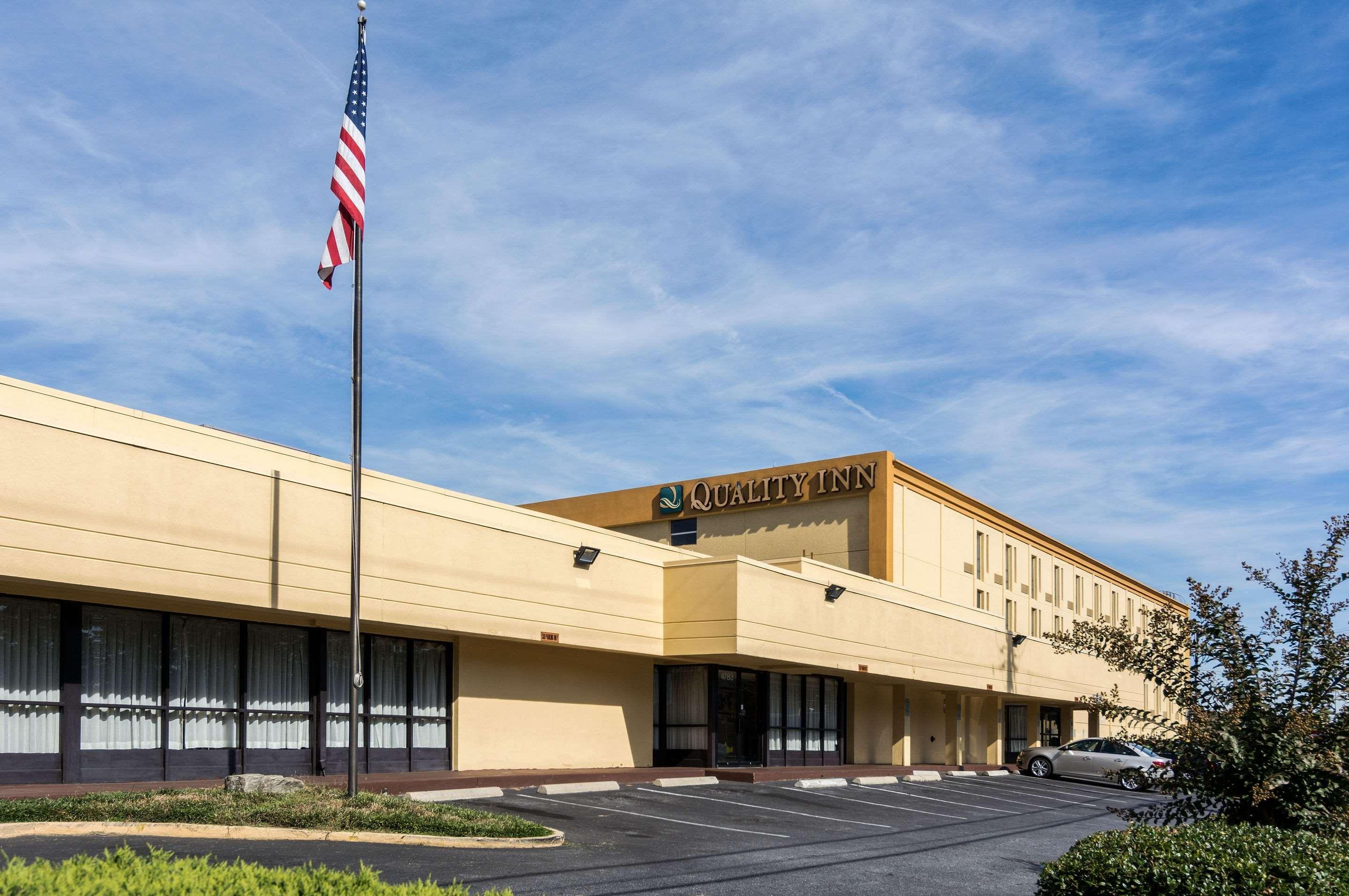 Quality Inn Near Joint Base Andrews-Washington Area Кэмп Спрингс Экстерьер фото