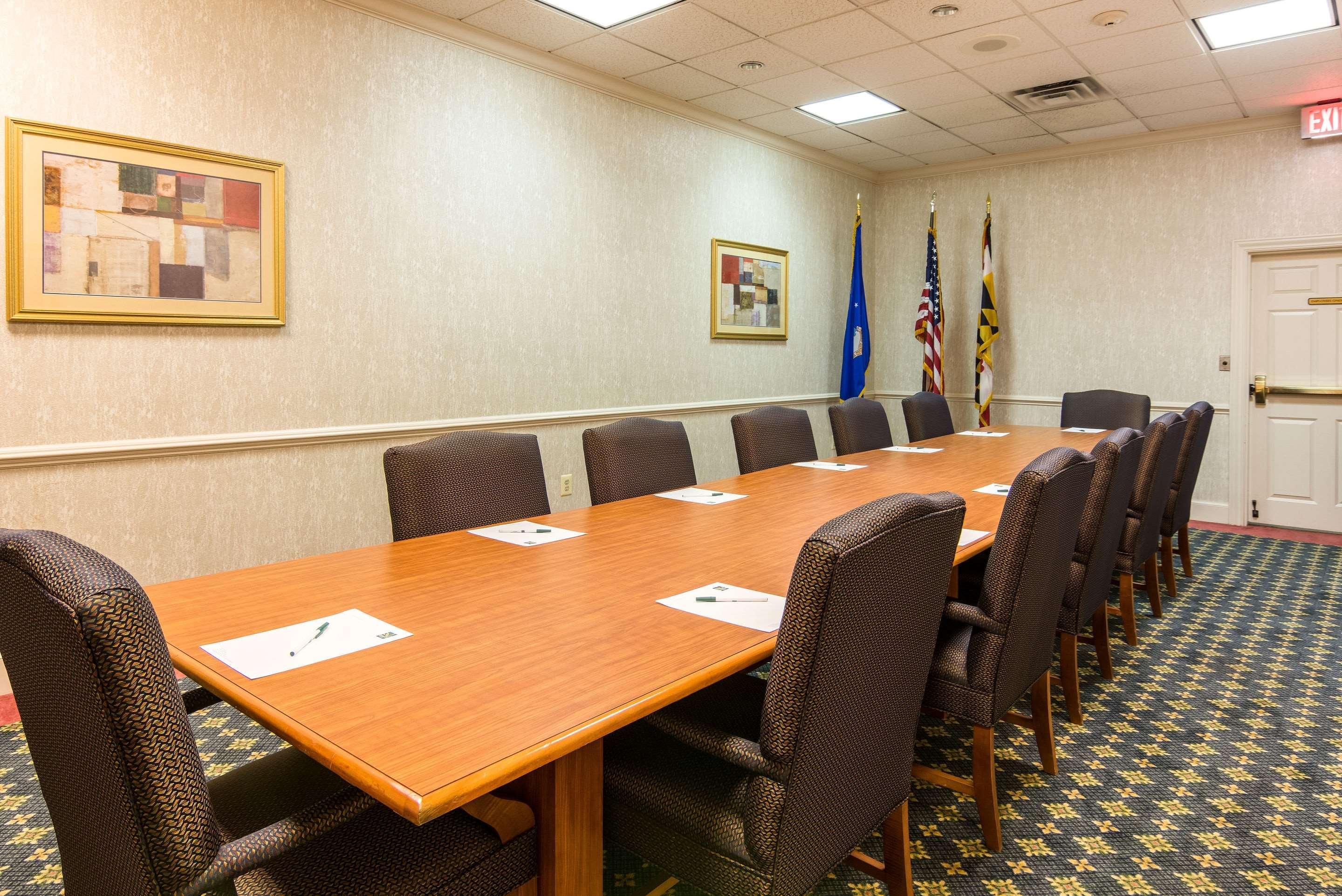 Quality Inn Near Joint Base Andrews-Washington Area Кэмп Спрингс Экстерьер фото